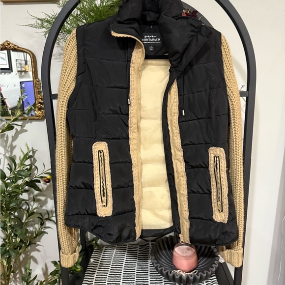 Women's Black Puffer Jacket with sweater detail on the arms size small - Picture 9 of 9